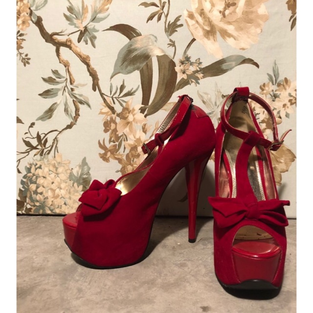 Platform heels - Picture 2 of 2